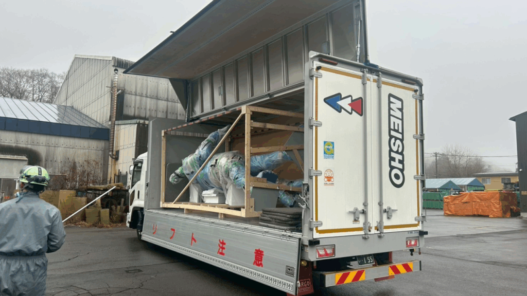 奈良名勝運輸荷下ろし作業
